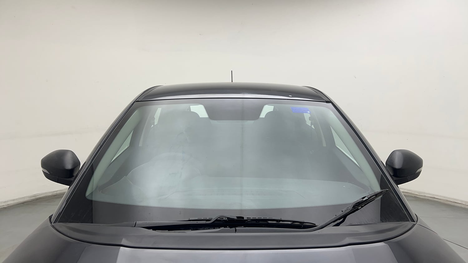 Used 2018 Tata Nexon XM Petrol Manual exterior FRONT WINDSHIELD VIEW