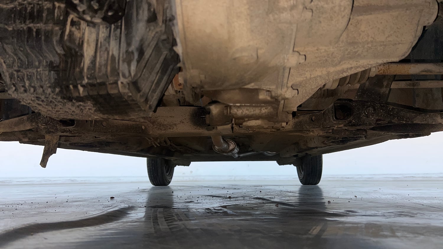 Used 2019 Renault Kwid 1.0 RXT AMT Opt Petrol Automatic extra FRONT LEFT UNDERBODY VIEW
