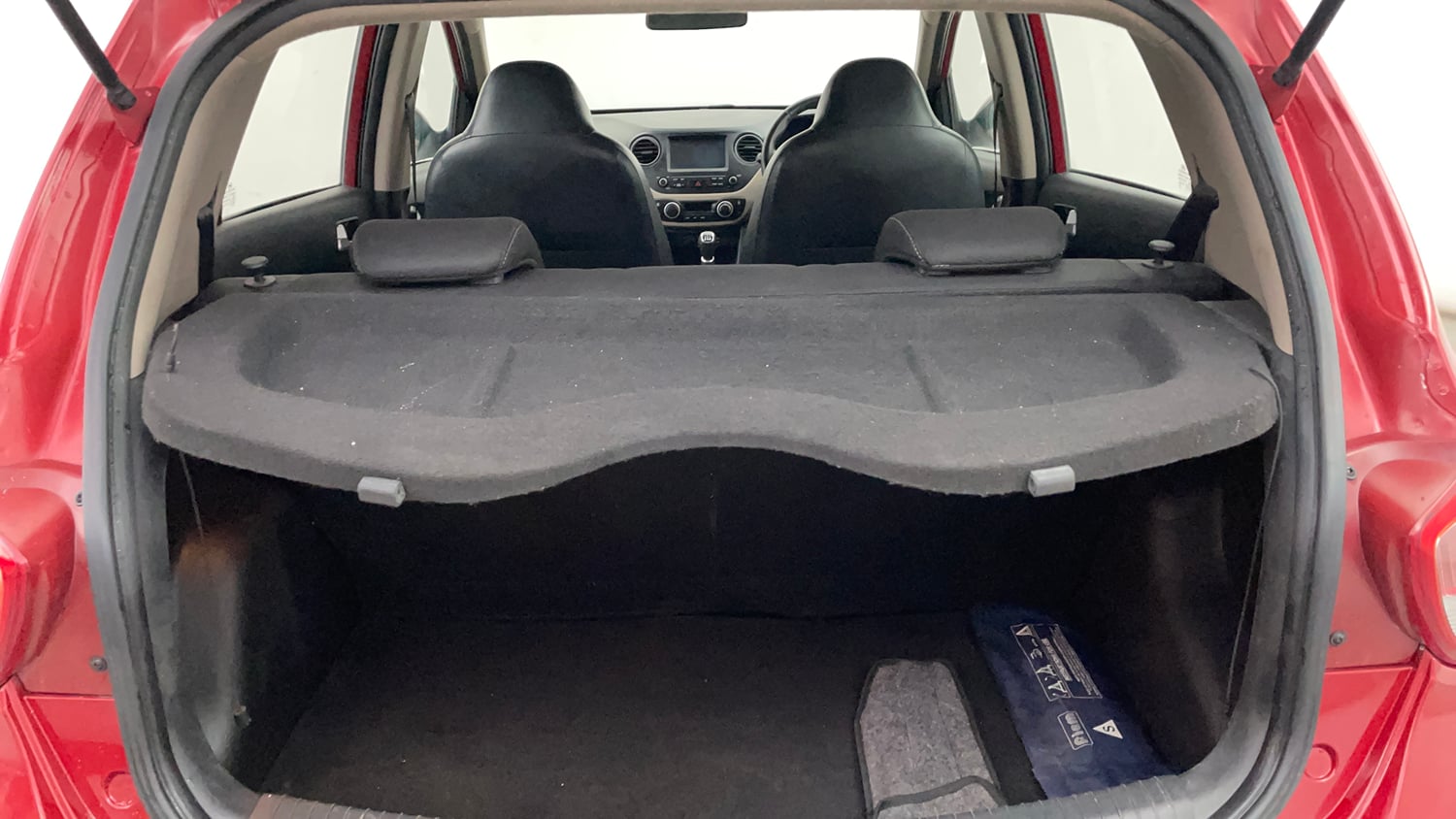 Used 2018 Hyundai Grand i10 Asta 1.2 Kappa VTVT Petrol Manual interior DICKY INSIDE VIEW