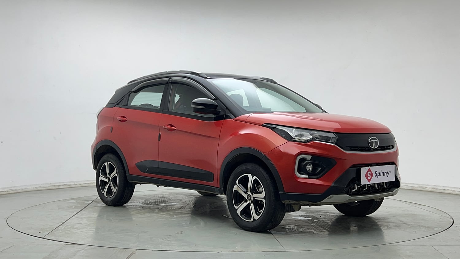 Used 2022 Tata Nexon XZA Plus Petrol Automatic exterior RIGHT FRONT CORNER VIEW