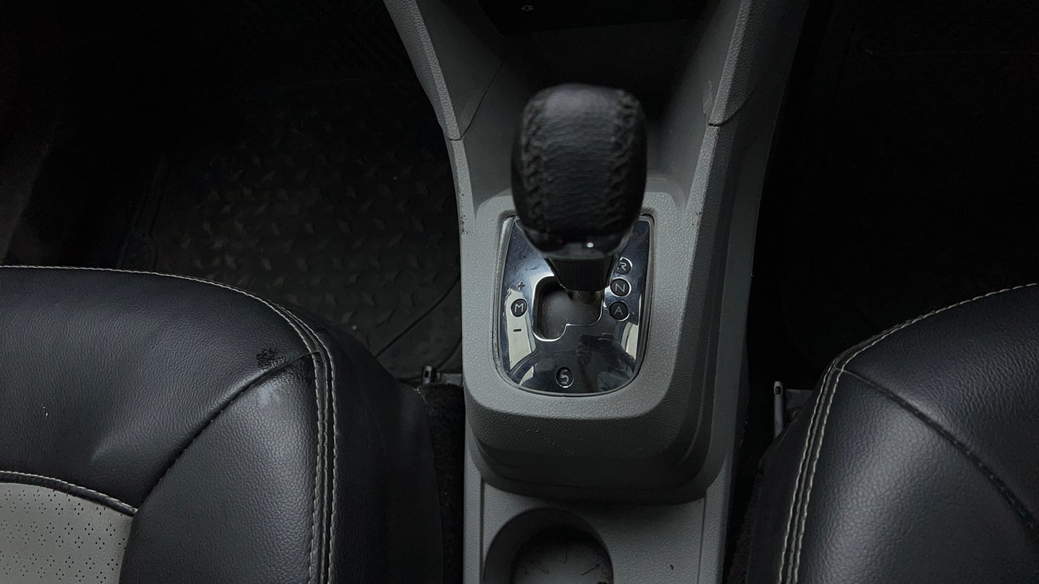 Used 2020 Tata Tiago XZA Petrol Automatic interior GEAR  KNOB VIEW