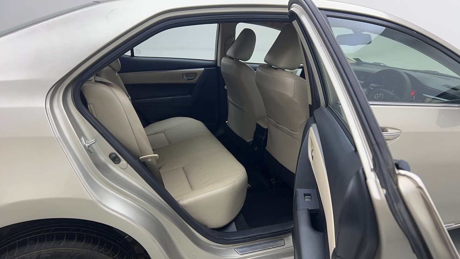 Used 2016 Toyota Corolla Altis VL AT Petrol Petrol Automatic interior RIGHT SIDE REAR DOOR CABIN VIEW