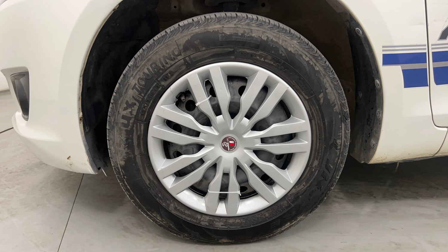 Used 2013 Maruti Suzuki Swift VXi Petrol Manual tyres LEFT FRONT TYRE RIM VIEW