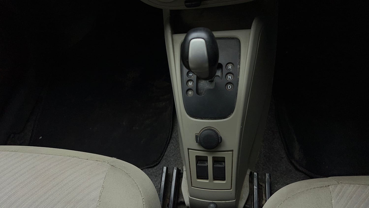 Used 2017 maruti-suzuki Alto K10 VXi (O) AMT Petrol Automatic interior GEAR  KNOB VIEW