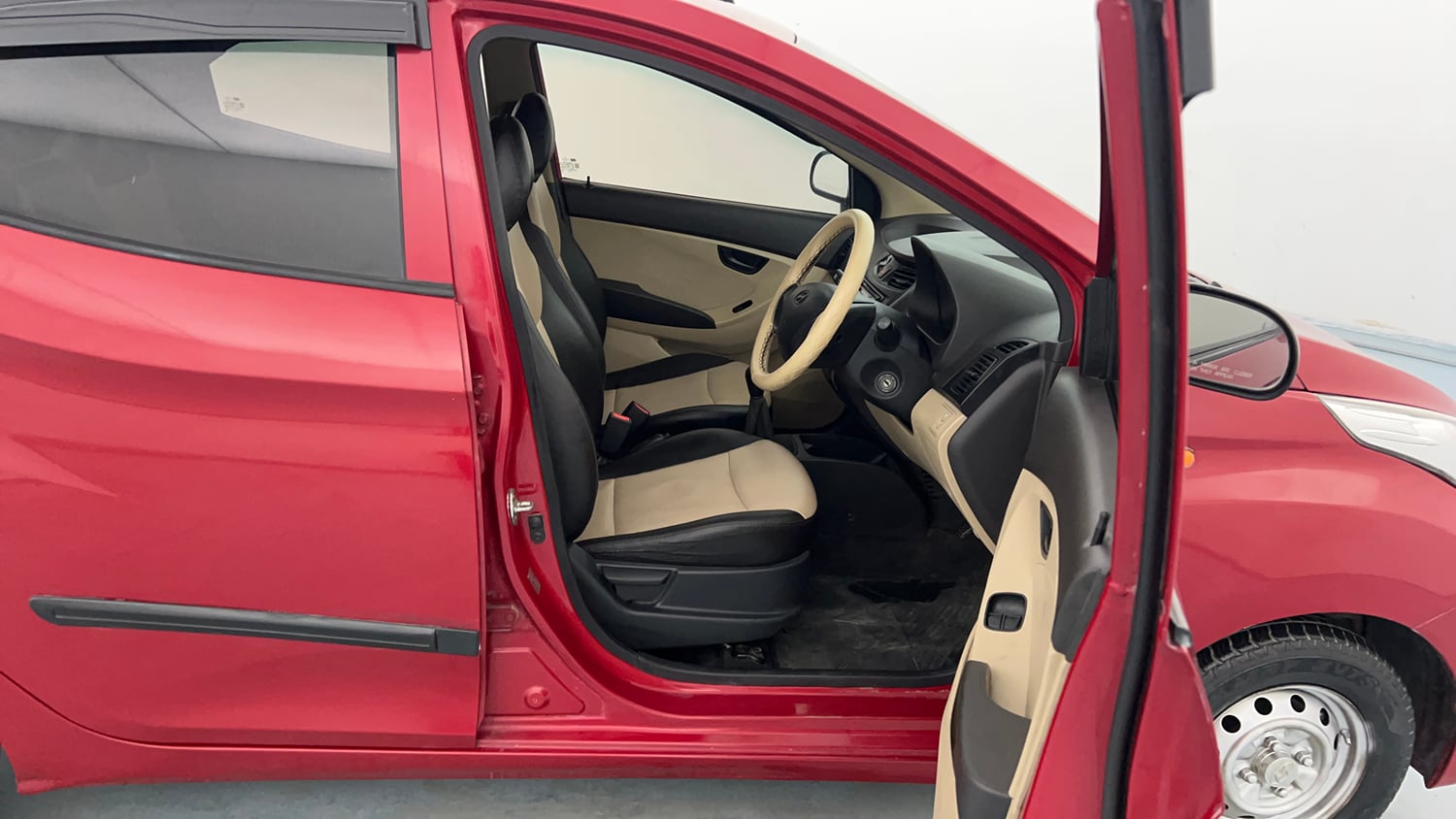 Used 2015 Hyundai Eon Era + Petrol Manual interior RIGHT SIDE FRONT DOOR CABIN VIEW