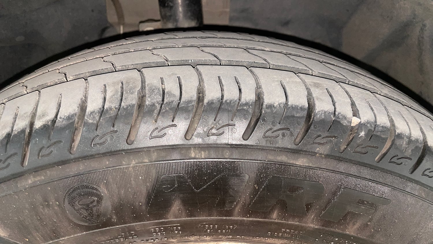 Used 2016 Ford EcoSport Titanium 1.5L Ti-VCT AT Petrol Automatic tyres RIGHT FRONT TYRE TREAD VIEW