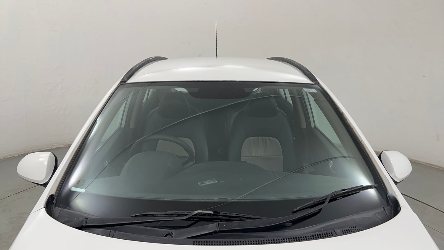 Used 2015 Hyundai Grand i10 Sportz 1.2 Kappa VTVT Petrol Manual exterior FRONT WINDSHIELD VIEW