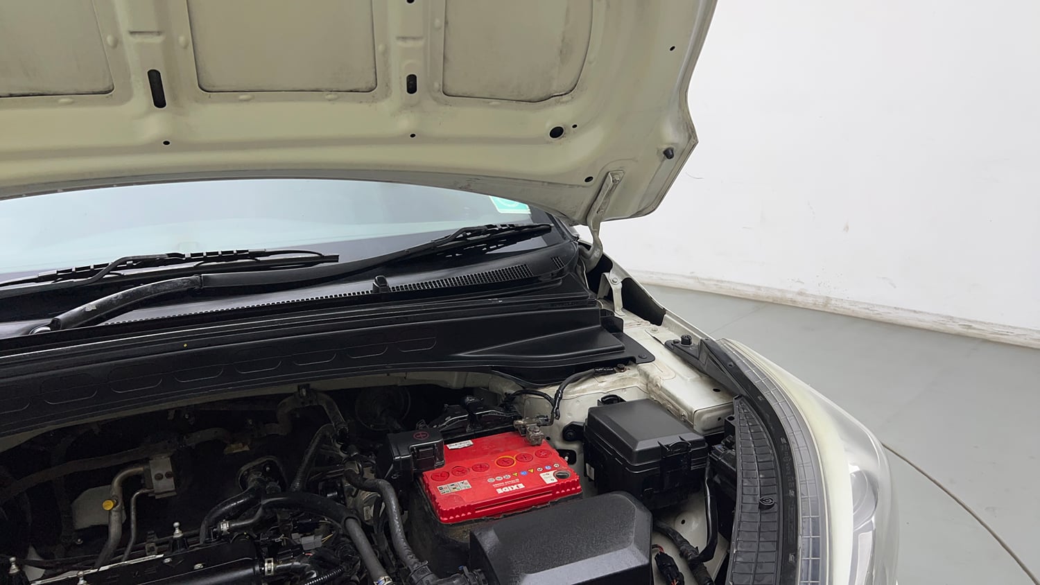 Used 2017 Hyundai Creta SX Plus 1.6 AT Petrol Petrol Automatic engine ENGINE LEFT SIDE HINGE & APRON VIEW