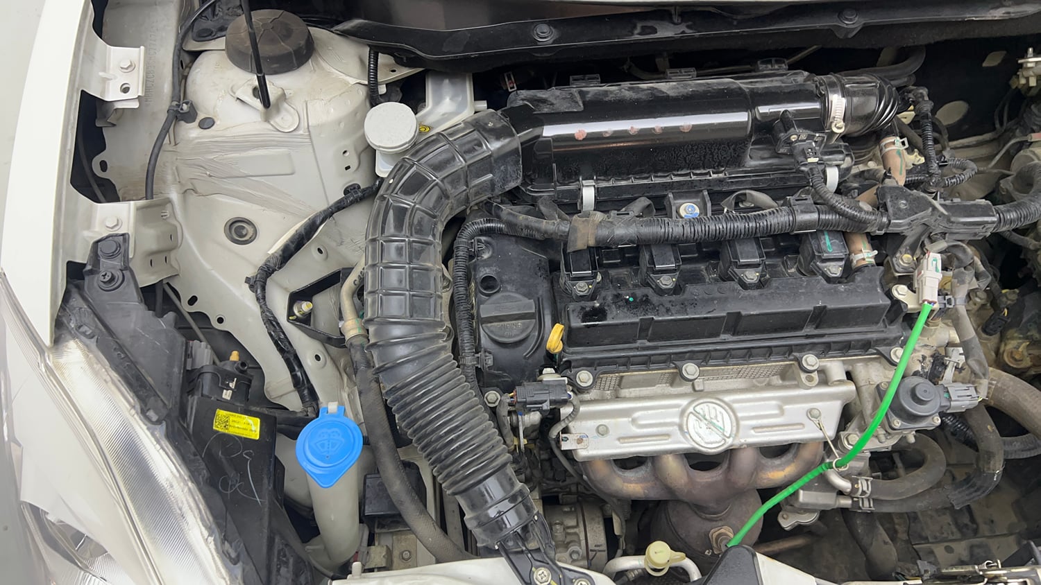 Used 2021 Maruti Suzuki Swift VXi Petrol Manual engine ENGINE RIGHT SIDE VIEW