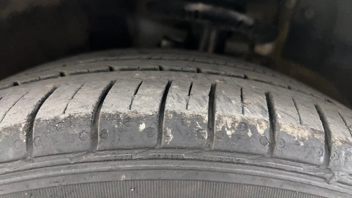 Used 2022 Volkswagen Vento Highline Plus 1.0L TSI Automatic Petrol Automatic tyres LEFT FRONT TYRE TREAD VIEW