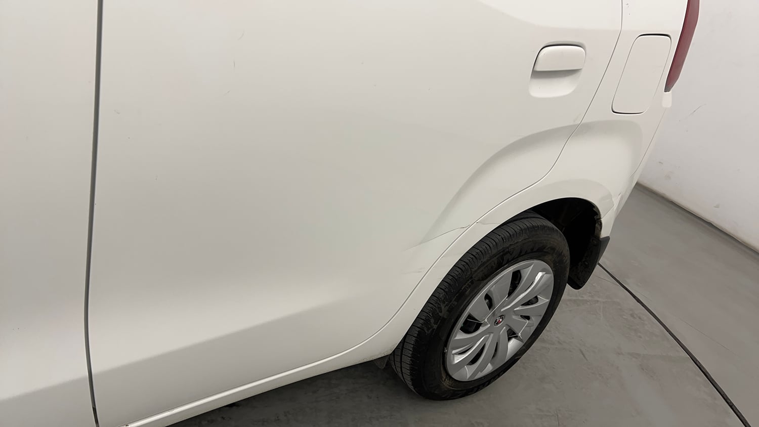 Used 2023 Maruti Suzuki Wagon R ZXI 1.2 Petrol Manual dents MINOR SCRATCH