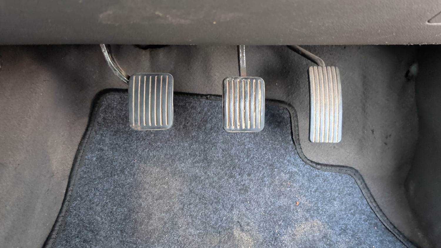 Used 2012 Hyundai i10 Sportz 1.2 Kappa2 Petrol Manual interior PEDALS VIEW