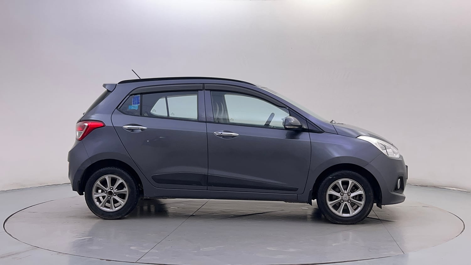 Used 2016 Hyundai Grand i10 Asta 1.2 Kappa VTVT (O) Petrol Manual exterior RIGHT SIDE VIEW