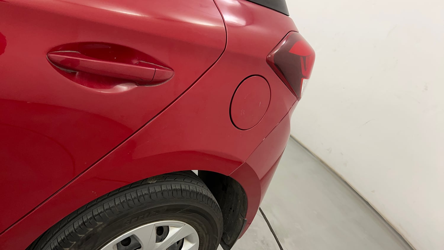 Used 2016 Hyundai Elite i20 Sportz 1.2 Petrol Manual dents MINOR SCRATCH