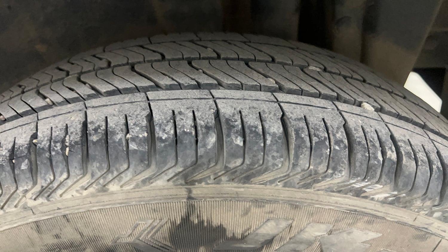 Used 2013 Maruti Suzuki Swift VXi Petrol Manual tyres LEFT REAR TYRE TREAD VIEW