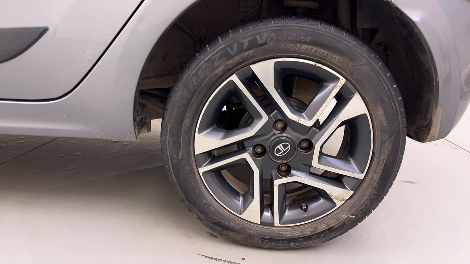 Used 2019 Tata Tiago Revotron XZ Plus Dual Tone Petrol Manual tyres LEFT REAR TYRE RIM VIEW