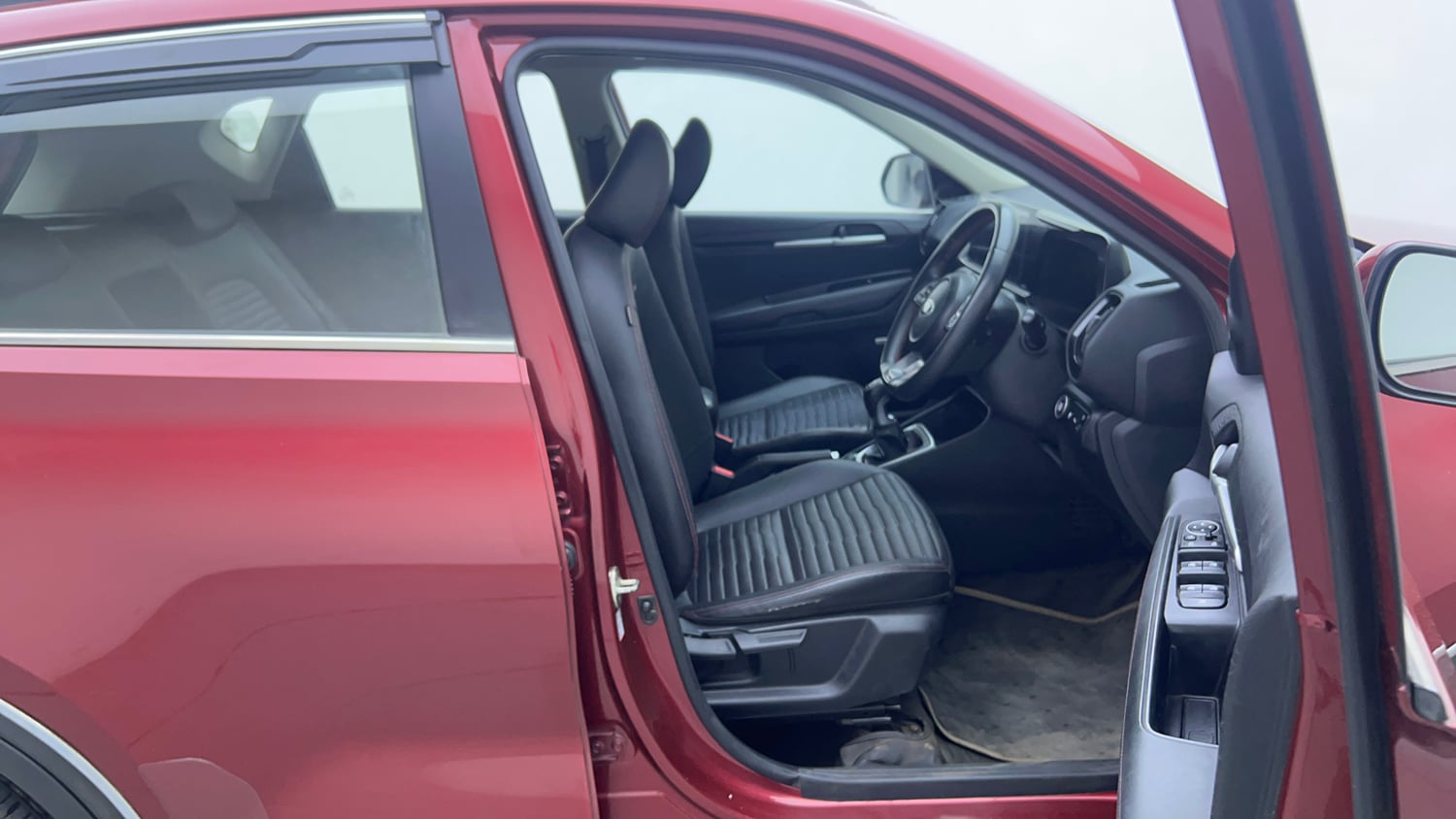 Used 2021 Kia Sonet GTX Plus 1.5 Diesel Manual interior RIGHT SIDE FRONT DOOR CABIN VIEW