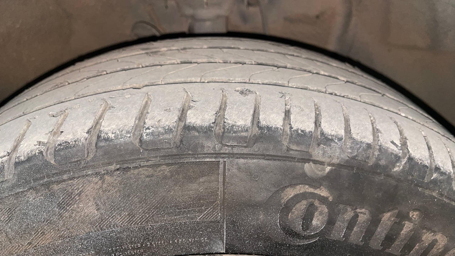 Used 2017 Hyundai Elite i20 Asta 1.2 Petrol Manual tyres RIGHT FRONT TYRE TREAD VIEW