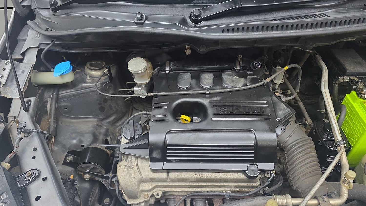 Used 2017 Maruti Suzuki Wagon R VXI Petrol Manual engine ENGINE RIGHT SIDE VIEW