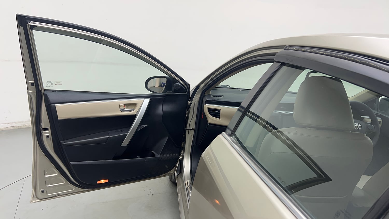 Used 2016 Toyota Corolla Altis VL AT Petrol Petrol Automatic interior LEFT FRONT DOOR OPEN VIEW