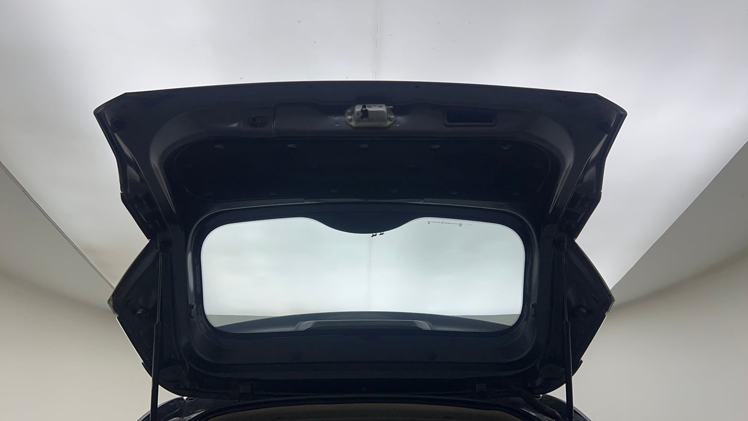 Used 2018 Tata Nexon XM Petrol Manual interior DICKY DOOR OPEN VIEW