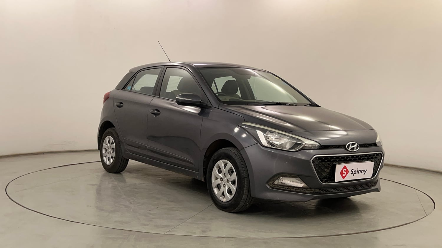 Used 2015 Hyundai Elite i20 Sportz 1.2 Petrol Manual exterior RIGHT FRONT CORNER VIEW