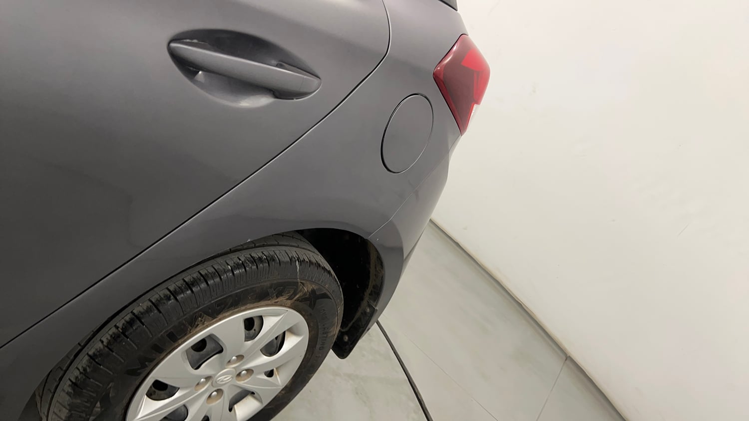 Used 2015 Hyundai Elite i20 Sportz 1.2 Petrol Manual dents MINOR SCRATCH
