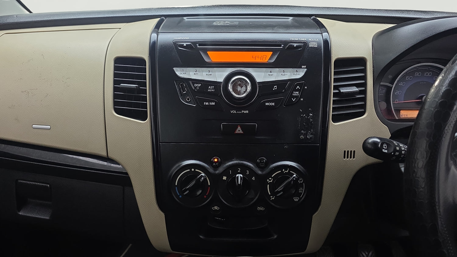 Used 2017 Maruti Suzuki Wagon R VXI Petrol Manual interior MUSIC SYSTEM & AC CONTROL VIEW