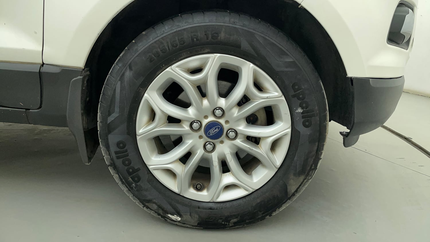 Used 2017 Ford EcoSport Titanium 1.5L TDCi Diesel Manual tyres RIGHT FRONT TYRE RIM VIEW
