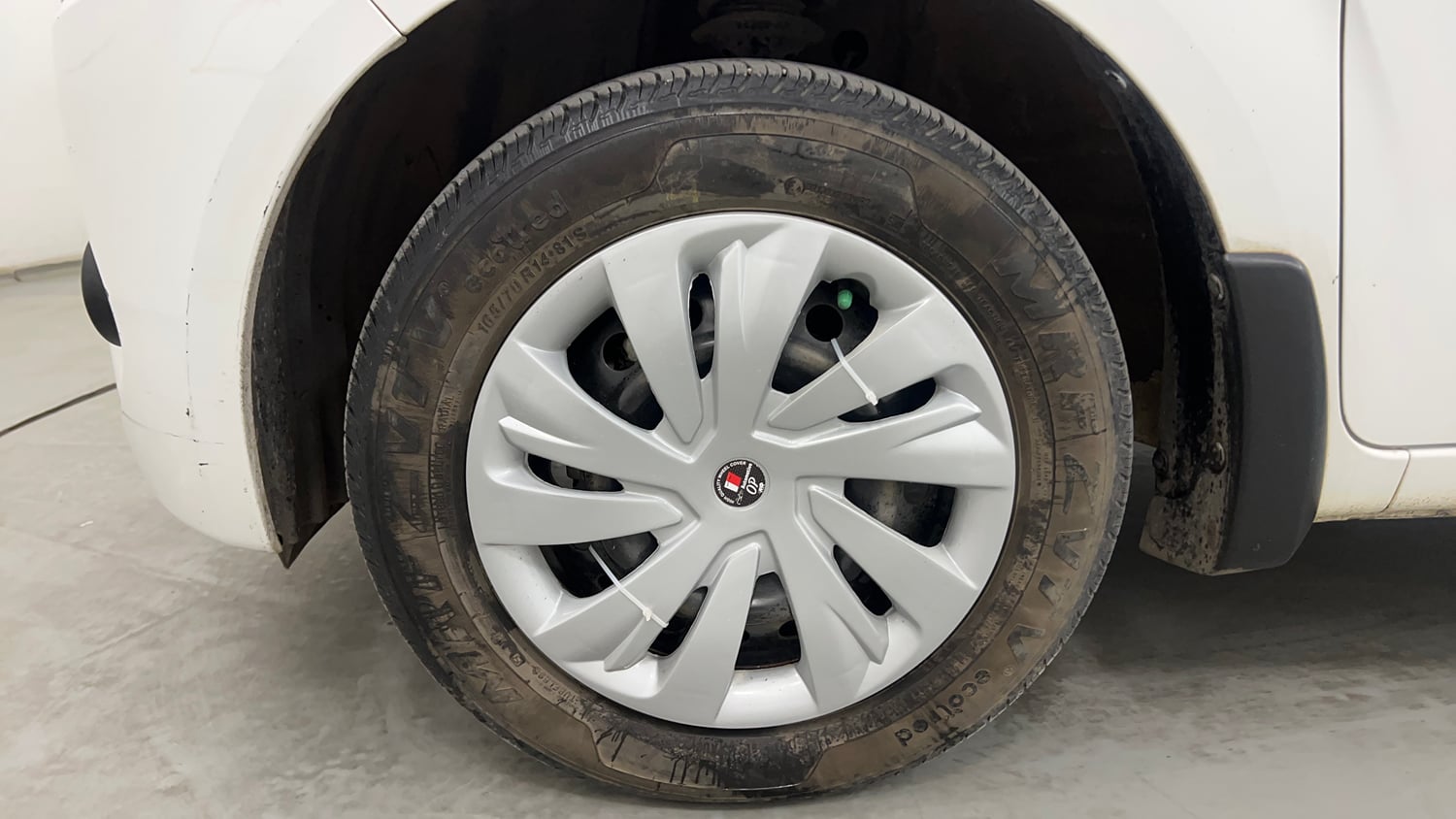 Used 2023 Maruti Suzuki Wagon R ZXI 1.2 Petrol Manual tyres LEFT FRONT TYRE RIM VIEW