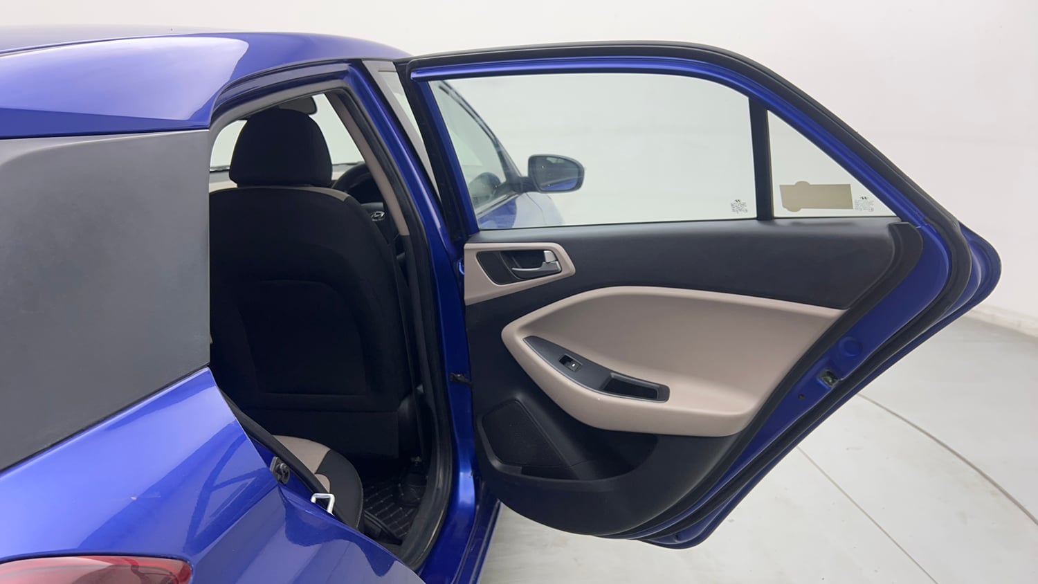 Used 2014 Hyundai Elite i20 Sportz 1.2 Petrol Manual interior RIGHT REAR DOOR OPEN VIEW