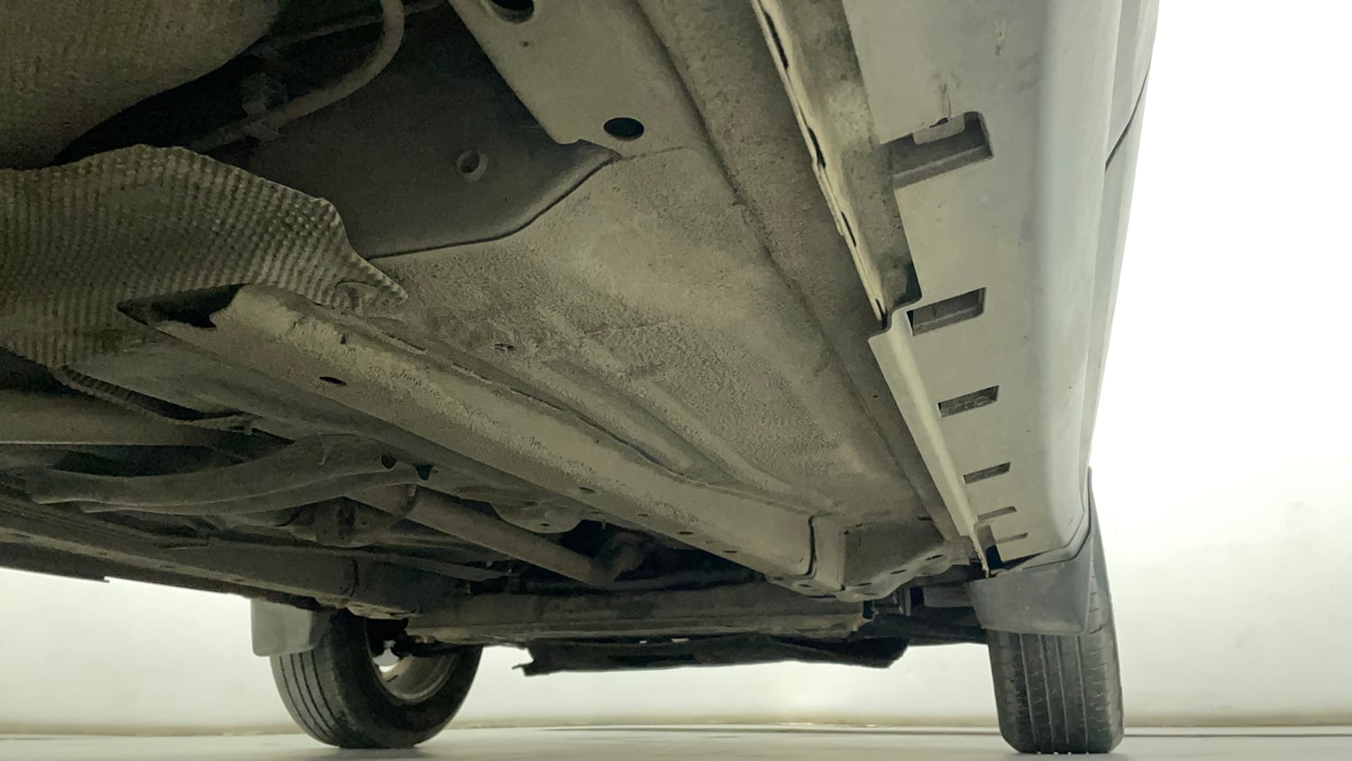 Used 2017 Ford EcoSport Titanium 1.5L TDCi Diesel Manual extra REAR RIGHT UNDERBODY VIEW