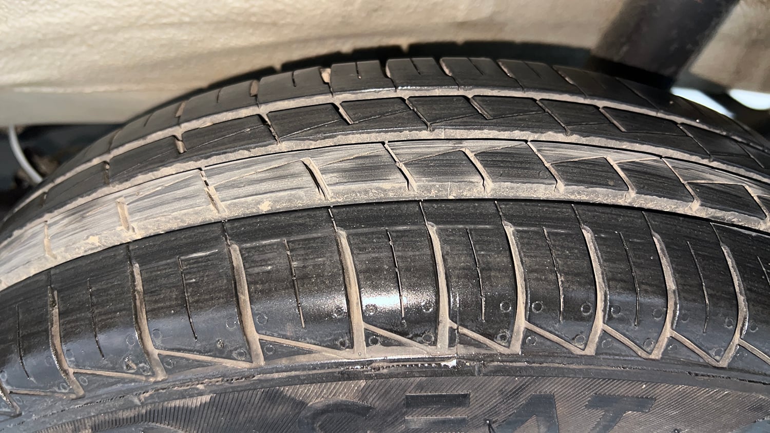 Used 2025 Maruti Suzuki S-Presso Lxi (O) Petrol Manual tyres LEFT REAR TYRE TREAD VIEW