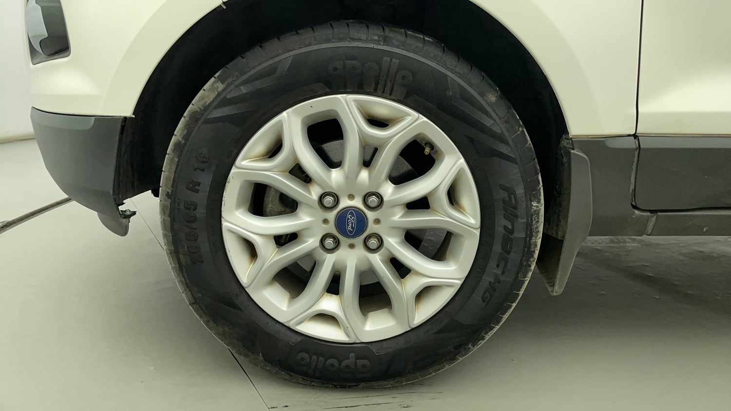 Used 2017 Ford EcoSport Titanium 1.5L TDCi Diesel Manual tyres LEFT FRONT TYRE RIM VIEW