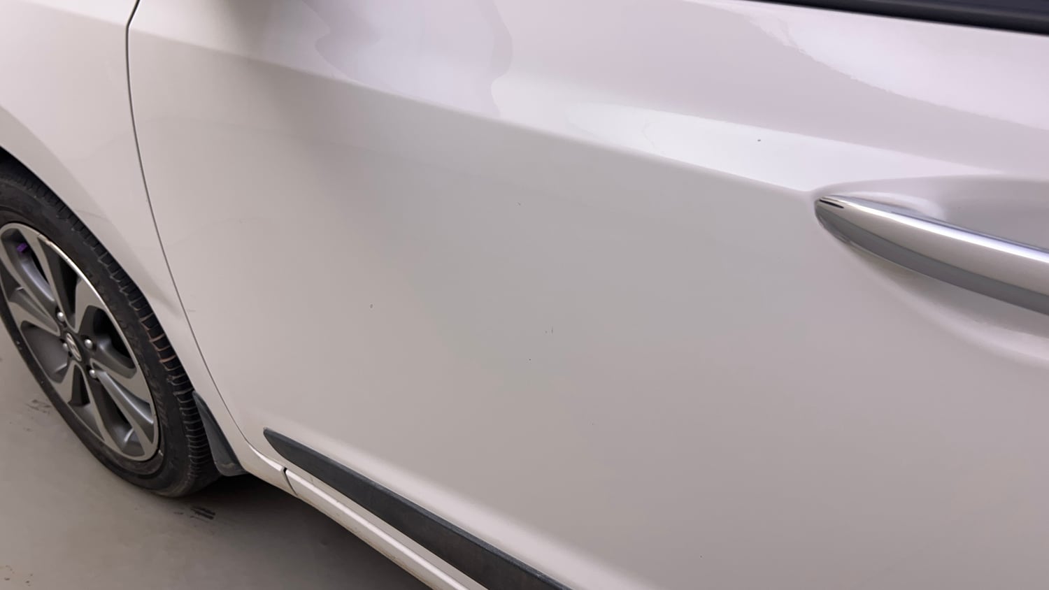Used 2015 Hyundai Xcent SX 1.2 (O) Petrol Manual dents MINOR SCRATCH