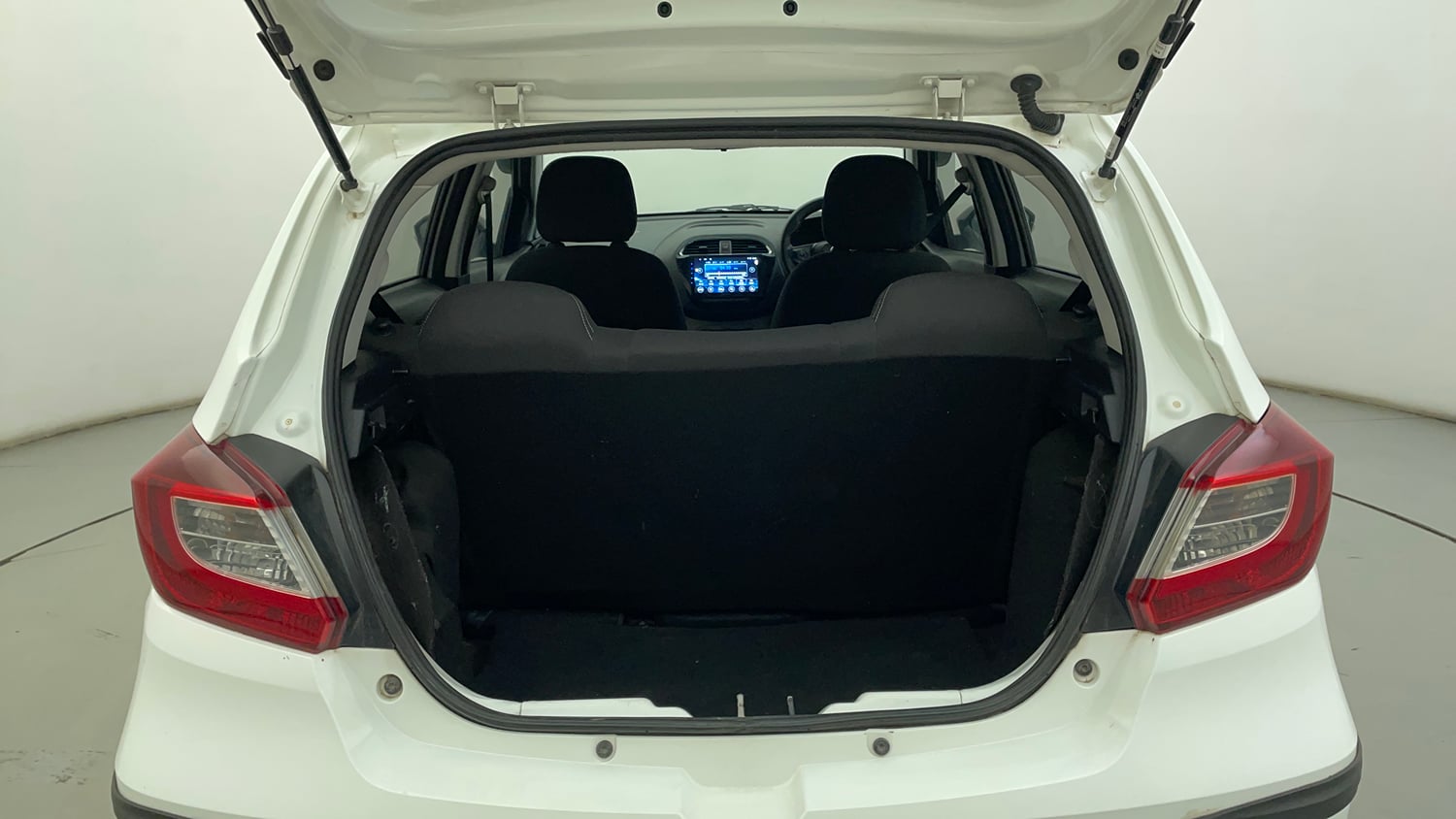 Used 2023 Tata Tiago XT (O) Petrol Manual interior DICKY INSIDE VIEW