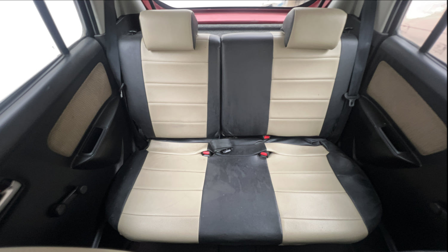Used 2017 Maruti Suzuki Wagon R LXI CNG Cng Manual interior REAR SEAT CONDITION VIEW