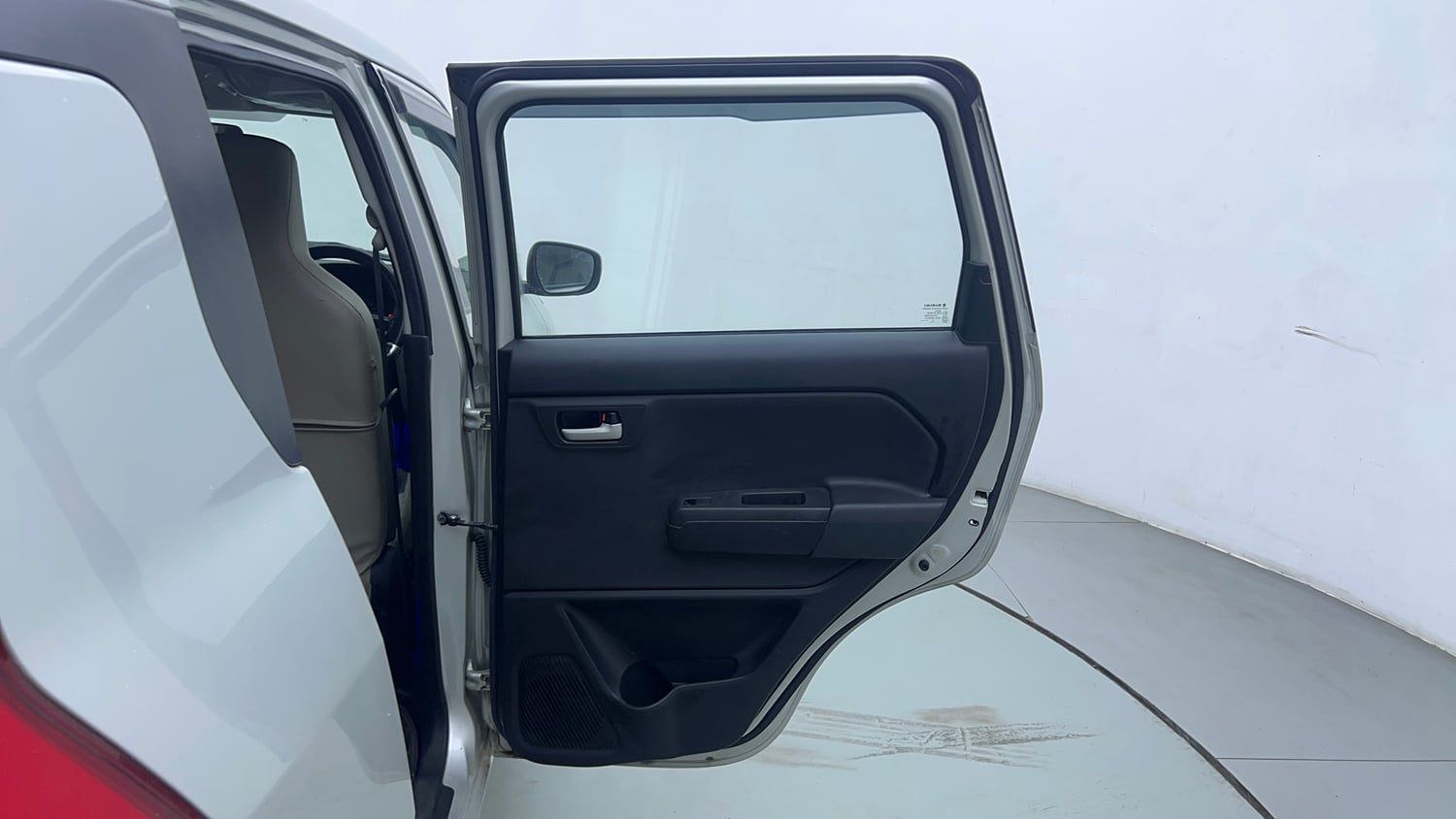 Used 2022 Maruti Suzuki Wagon R VXI 1.0 CNG Cng Manual interior RIGHT REAR DOOR OPEN VIEW