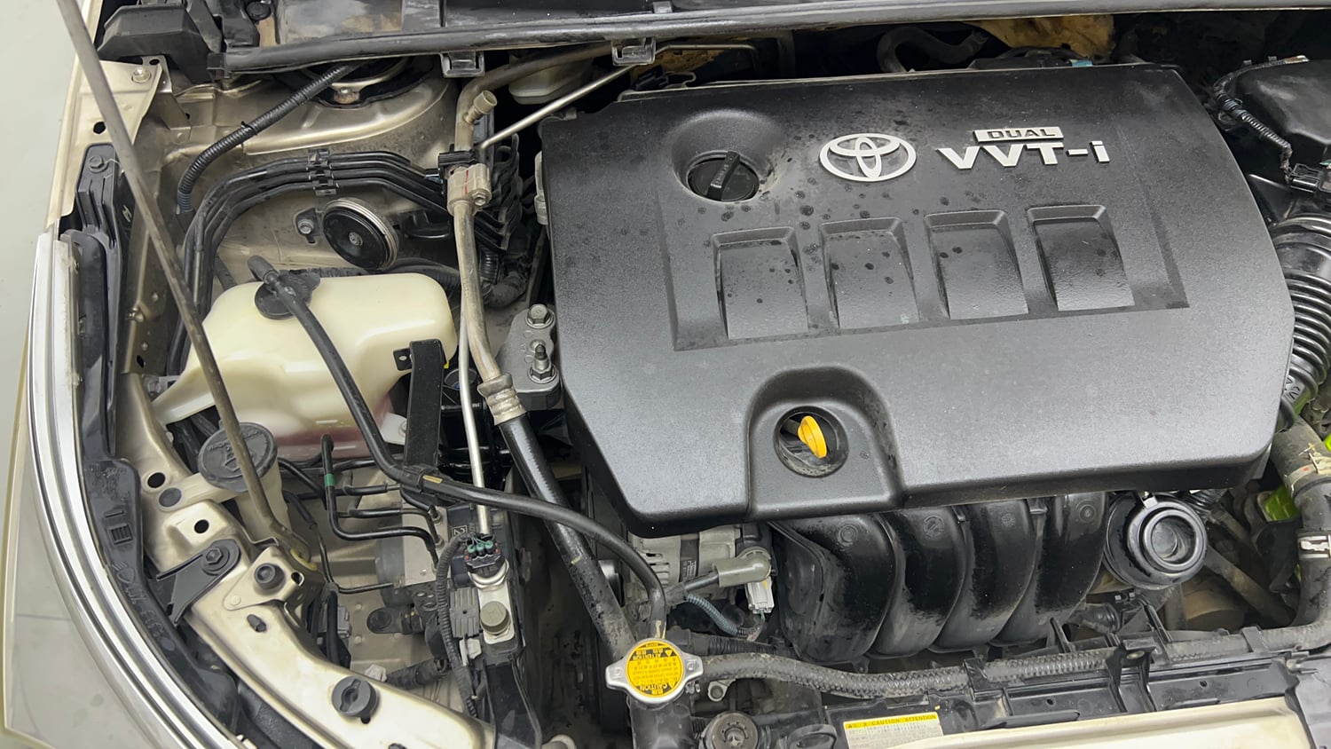 Used 2016 Toyota Corolla Altis VL AT Petrol Petrol Automatic engine ENGINE RIGHT SIDE VIEW