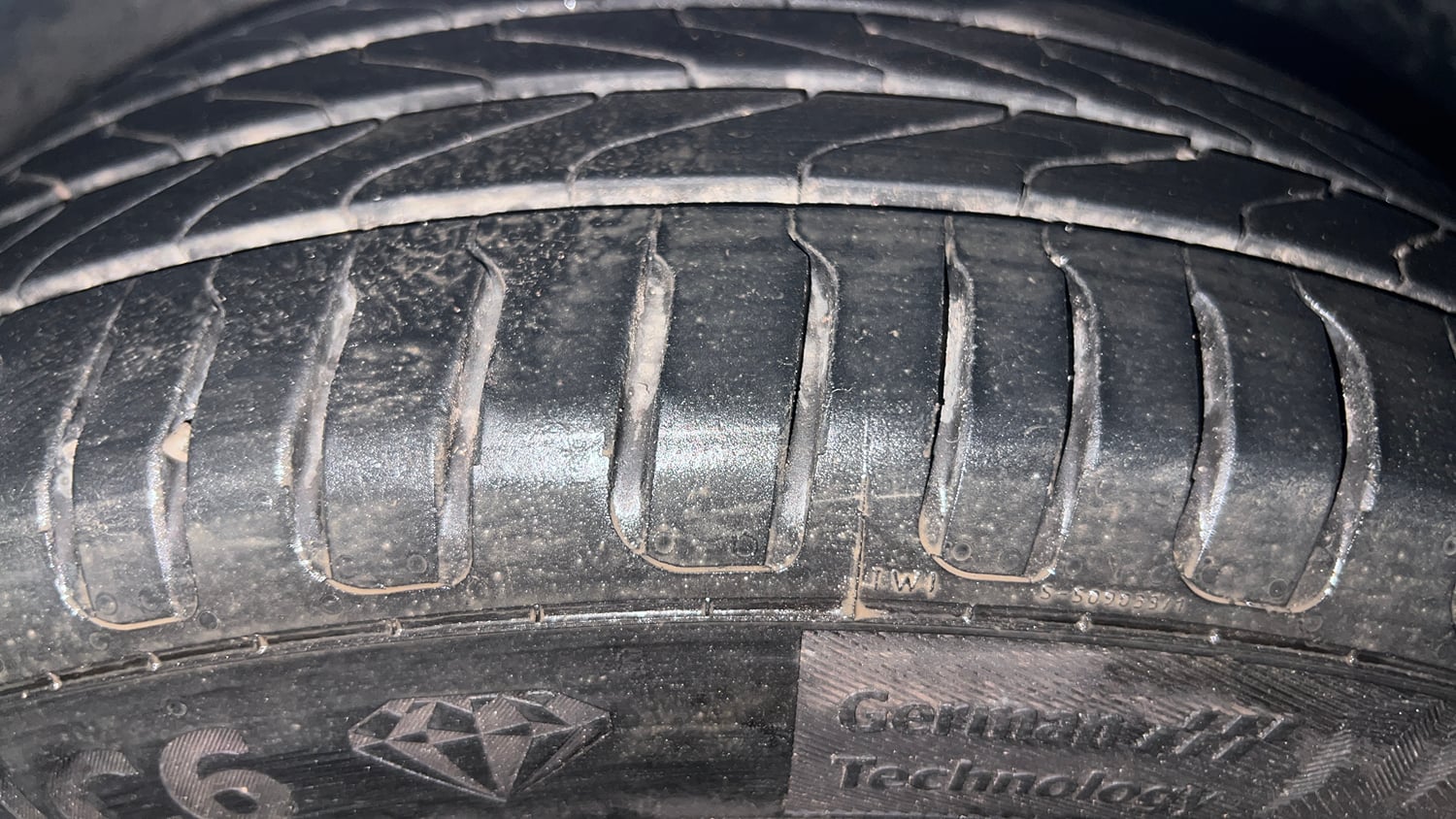 Used 2021 Ford EcoSport Titanium 1.5L TDCi Diesel Manual tyres LEFT FRONT TYRE TREAD VIEW