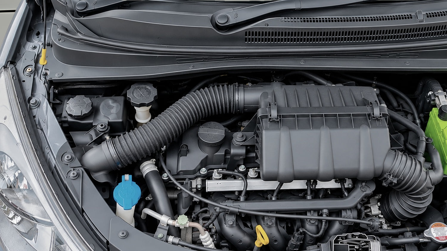 Used 2012 Hyundai i10 Sportz 1.2 Kappa2 Petrol Manual engine ENGINE RIGHT SIDE HINGE & APRON VIEW