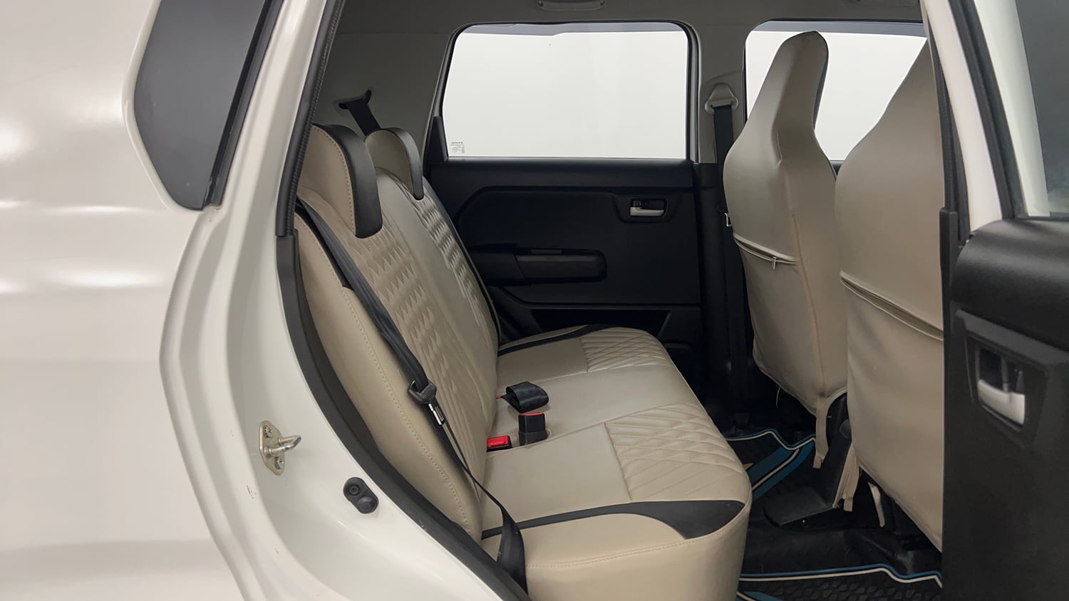 Used 2023 Maruti Suzuki Wagon R ZXI 1.2 Petrol Manual interior RIGHT SIDE REAR DOOR CABIN VIEW