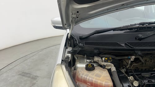 Used 2018 Ford Figo Titanium 1.5 Ti-VCT AT Petrol Automatic engine ENGINE RIGHT SIDE HINGE & APRON VIEW