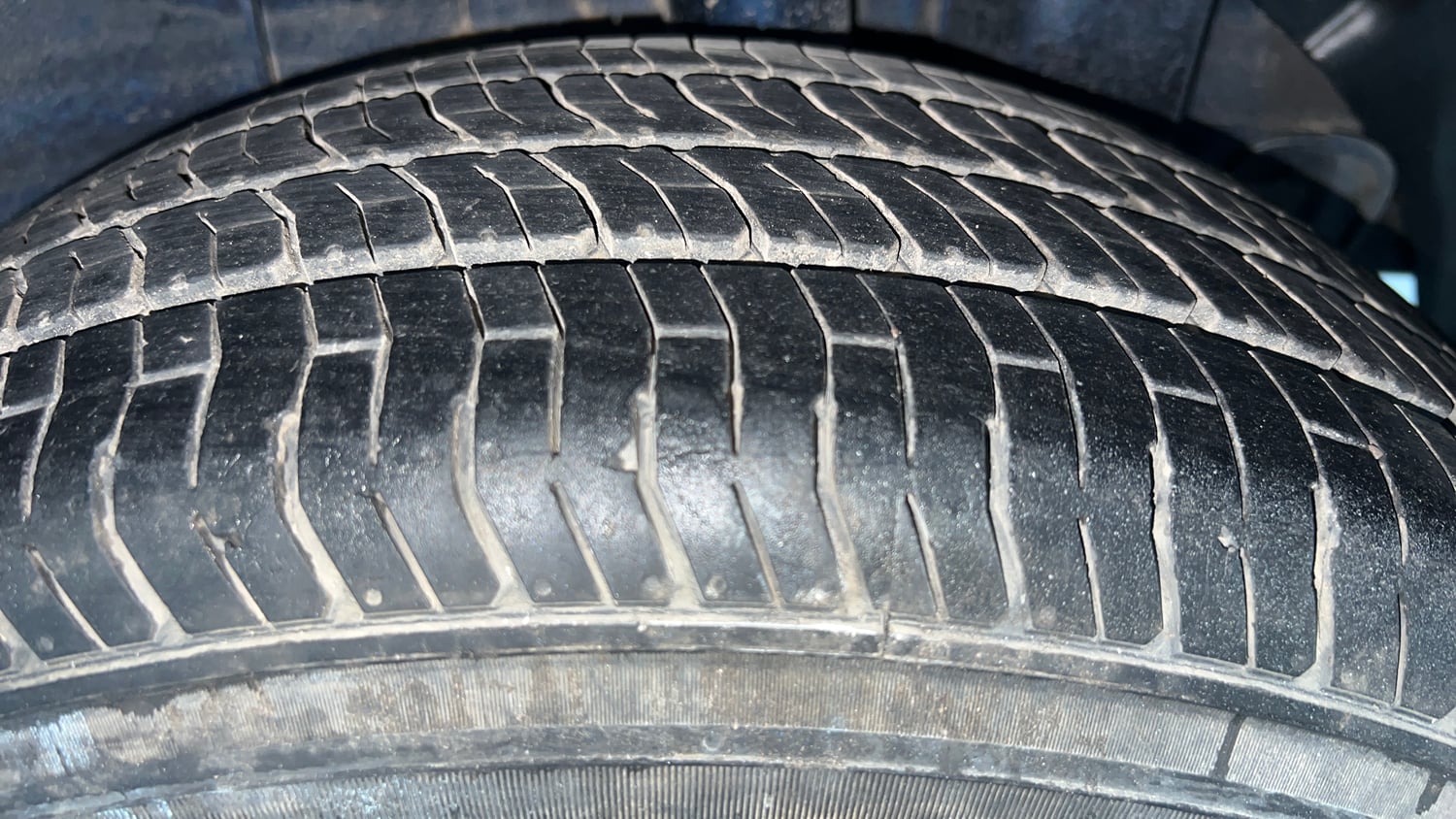 Used 2014 Hyundai Elite i20 Sportz 1.2 Petrol Manual tyres LEFT REAR TYRE TREAD VIEW