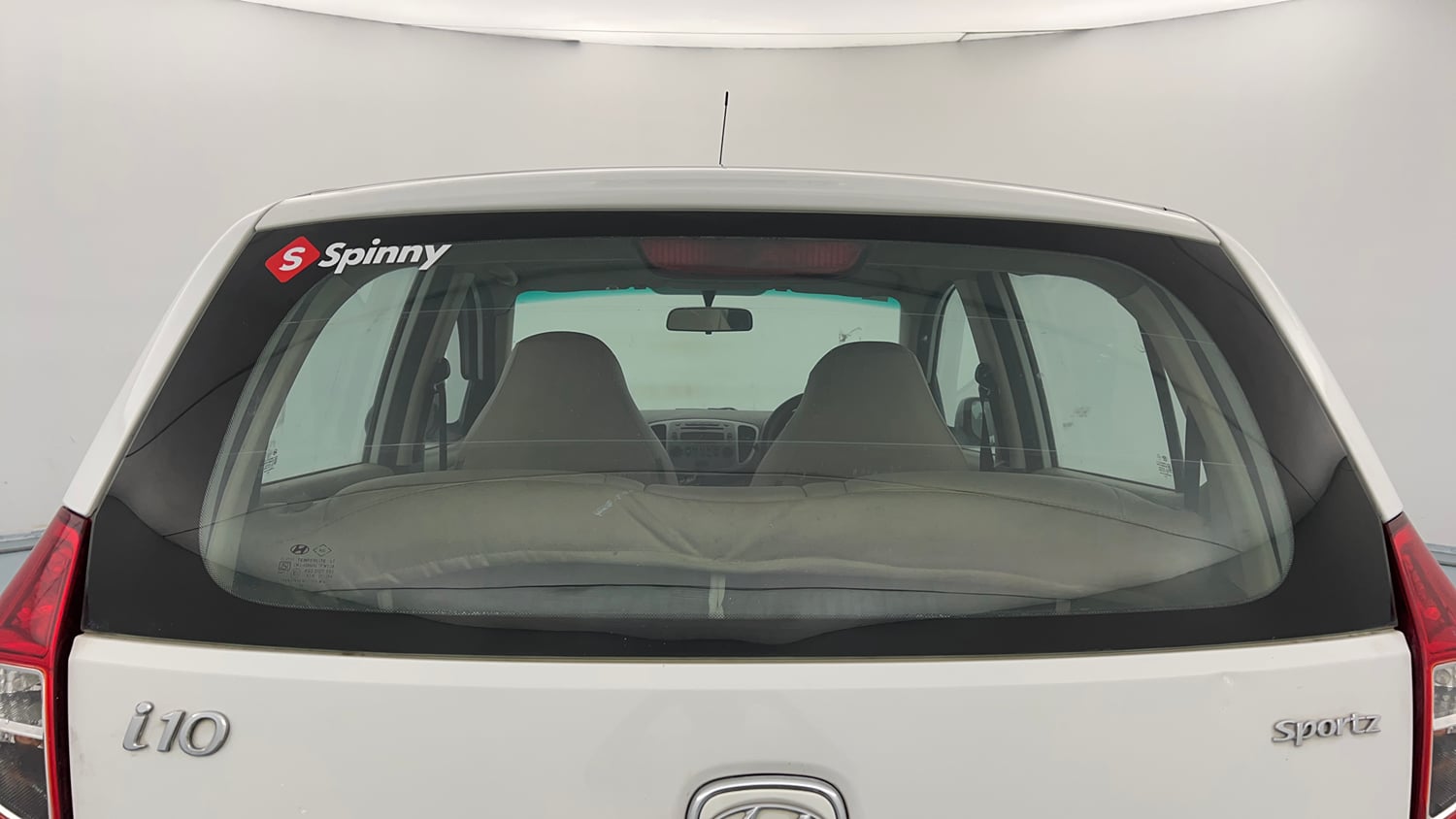 Used 2014 Hyundai i10 Sportz 1.1 iRDE2 Petrol Manual exterior BACK WINDSHIELD VIEW