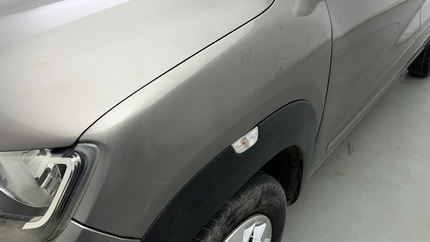 Used 2019 Renault Kwid 1.0 RXT AMT Opt Petrol Automatic dents MINOR SCRATCH