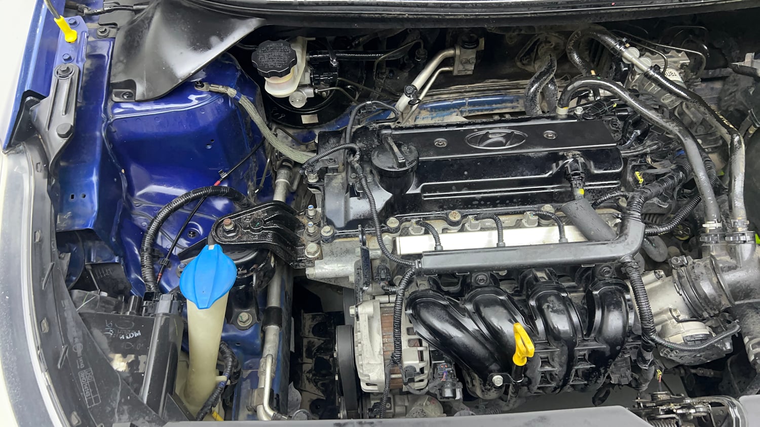 Used 2014 Hyundai Elite i20 Sportz 1.2 Petrol Manual engine ENGINE RIGHT SIDE VIEW