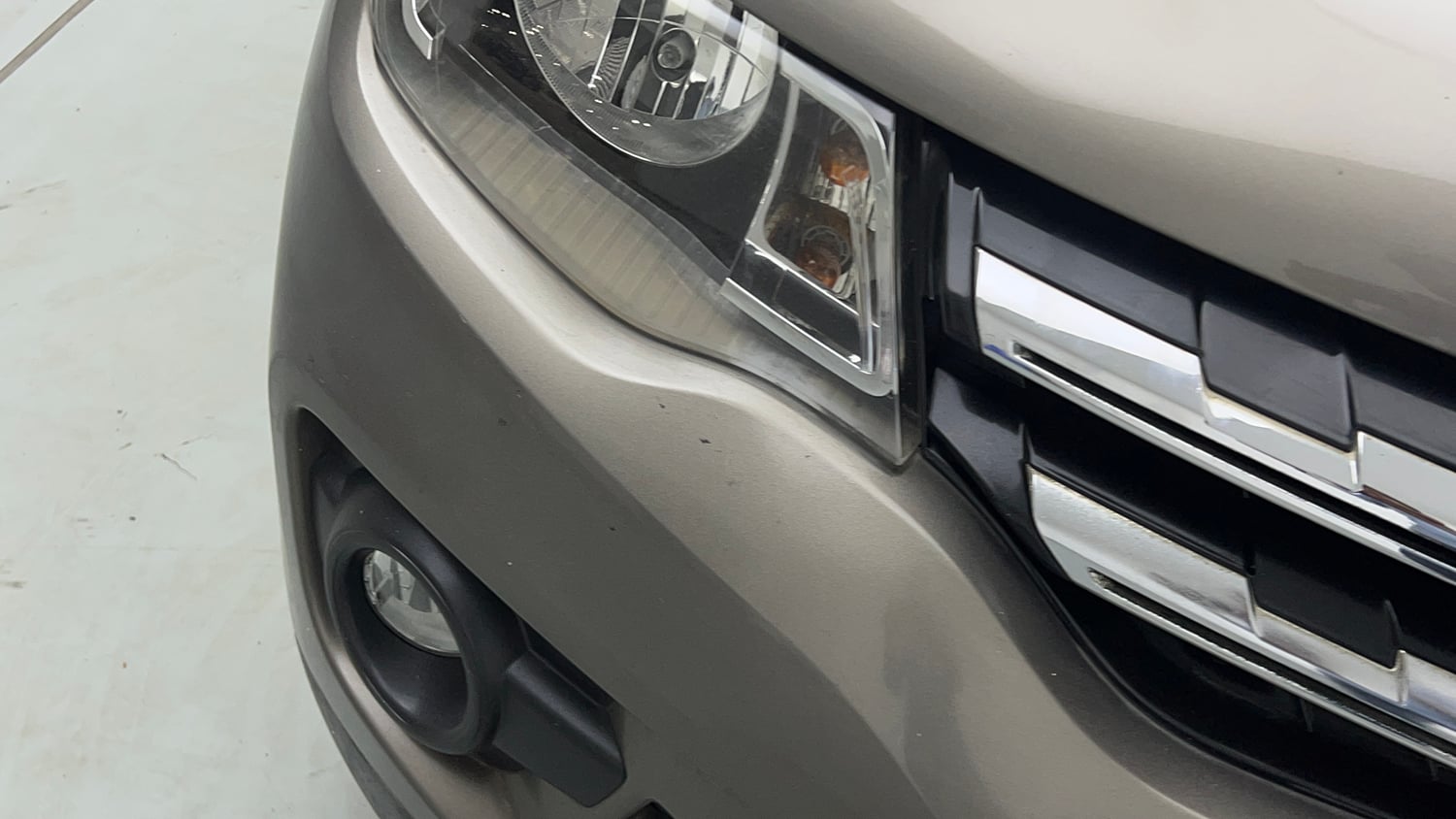 Used 2019 Renault Kwid 1.0 RXT AMT Opt Petrol Automatic dents MINOR SCRATCH