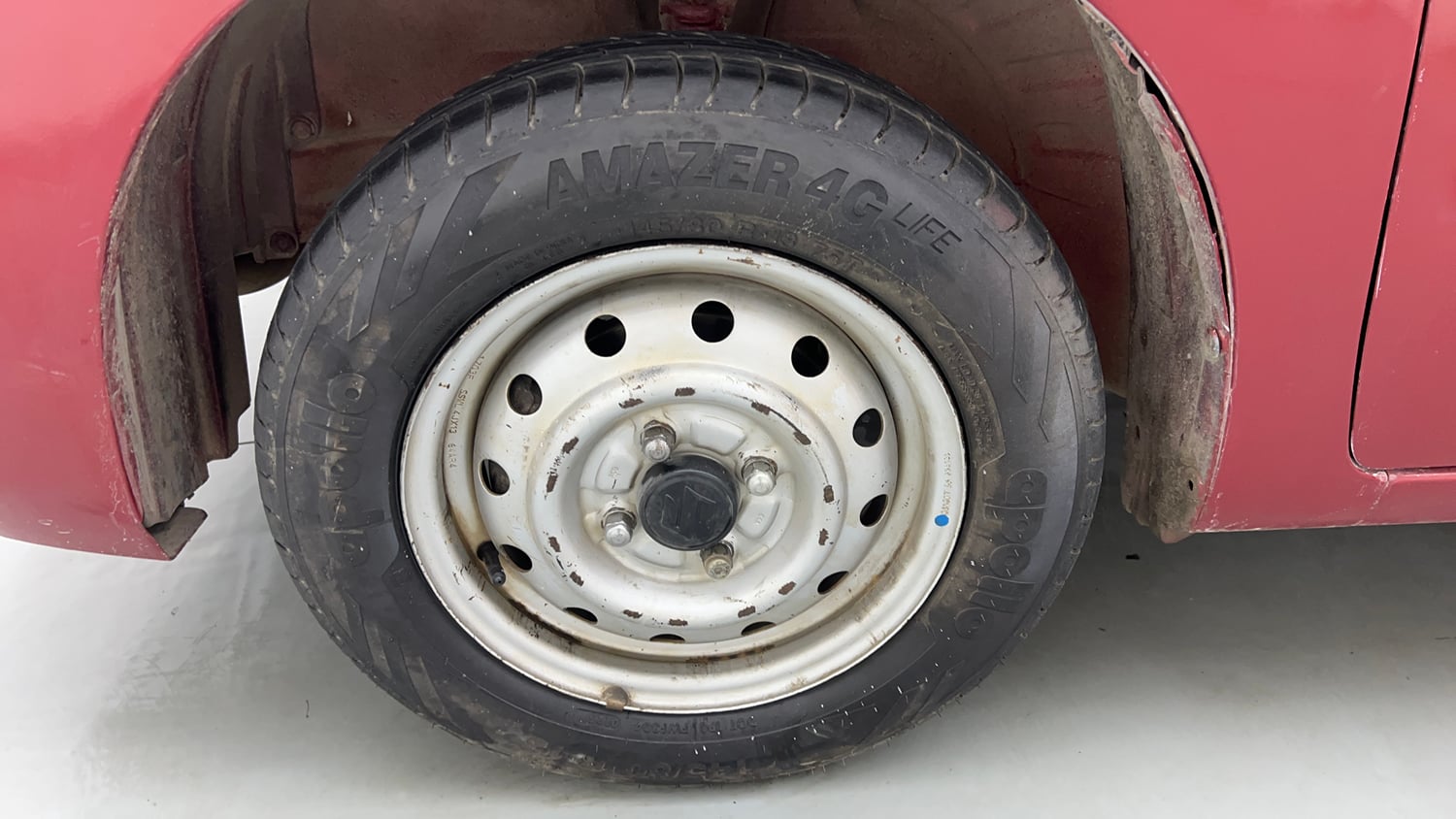 Used 2017 Maruti Suzuki Wagon R LXI CNG Cng Manual tyres LEFT FRONT TYRE RIM VIEW