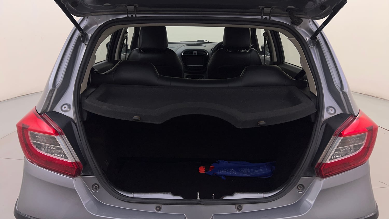 Used 2019 Tata Tiago Revotron XZ Plus Dual Tone Petrol Manual interior DICKY INSIDE VIEW